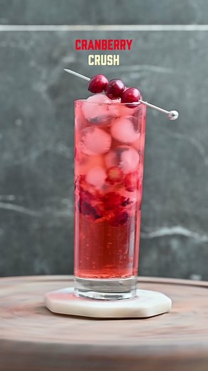 Cranberry season is here, and let’s make some cranberry cocktails! 🍹🎉 Cranberry Crush is an amazing cocktail and so easy to make. Here’s the recipe: \t•\t5-6 Cranberries (Muddle) 🫐 \t•\t2 oz Vodka 🍸 \t•\t1 oz Orange Liqueur (triple sec) 🍊 \t•\t2 oz Cranberry Juice 🥤 \t•\t2 oz Sprite 🍋 Enjoy your refreshing Cranberry Crush! 🍹😊🎶” #cocktail #bar #bartender #bartenderlife #cockstailrecipe #cheers #cranberrycrush #cranberries #wintercocktails #cranberry #vodka #vodkacocktail