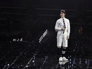 【李宇春】皇后与梦想杭州站《和你一样》