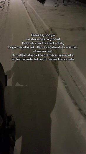 A mesterséges oxytocin lehetséges mellékhatásai a beteg tájékoztató szerint a következők. 👇 Anyai 🤰🏼 •Szívritmuszavarok, szapora szívverés, a szívartériák részleges- vagy teljes elzáródása (miokardiális isémia) •vérnyomáscsökkenés, vérrögök kialakulása a kis erekben test szerte (disszeminált intravaszkuláris koaguláció) •vérzés fokozódása •megnövekedett folyadékmennyiség a tüdőben (tüdő ödéma) •émelygés •hányás •vízmérgezés •fejfájás •méhrepedés •méhizomzat fokozott összehúzódása •méhizomzat 