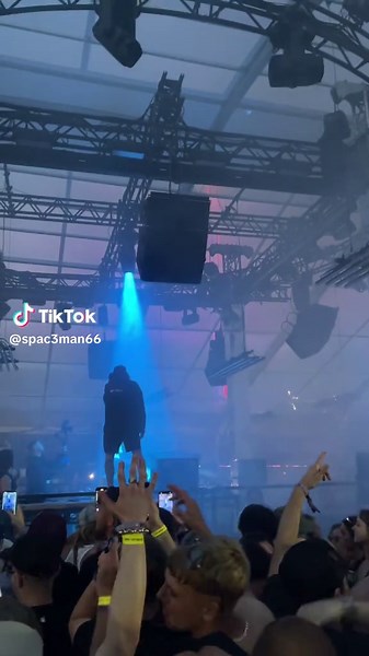 Alex Farrell's Electrifying Performance at Parklife Festival