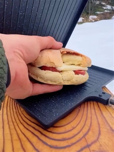 Nature is the best kitchen. #naturelovers #foodporn #campinglife #chef #asmrcooking #foryou #fyp #asmr