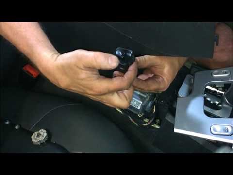 How to replace the mirror switch in your car