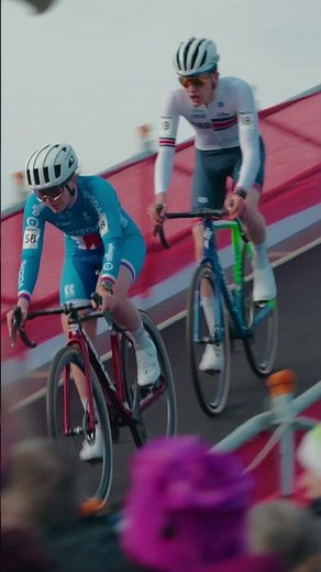 The 2026 Rabobank UCI #CycloCross World Championships kicked off in style. 😎 #Hulst2026 🇳🇱🌈