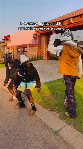 How fights used to start when we were young 😂🫵🏻@Kg🅾️shi Lep🅰️ra.. @Dancinwith_Bmaan🇿🇦🌟 #moneidorsa #trendingvideo #mzansitiktok #1millionlikes
