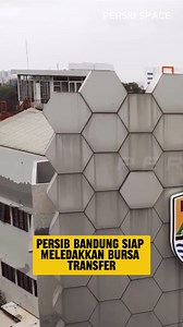 352K views · 8.8K reactions | Bursa Transfer Menggila! Persib Incar Ole Romeny & Marko Duganzic, Lini Depan Maung Bandung OTW Monster! Berita Terbaru Sepak Bola Liga 1 Indonesia, khususnya Persib Bandung #liga1 #persib #Bobotoh #persibbandung #bandung #timnas #sepakbola #beritasepakbola #BeritaBola | Persib Space | Facebook