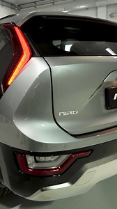 12K views · 93 reactions | Le Kia Niro, un crossover hybride à la fois performant et élégant. Avec une consommation de seulement 4L/100 km (mixte) et un design audacieux, il vous offre une expérience de conduite intelligente et respectueuse de l’environnement. ⚡ Pour obtenir un devis, veuillez visiter notre site : https://www.kia.tn/demandez-un-devis #KiaNiro #MovementthatInspires #Hybride | Kia Tunisie | Facebook