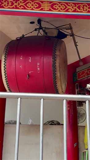 自動敲鼓機Automatic drum machine