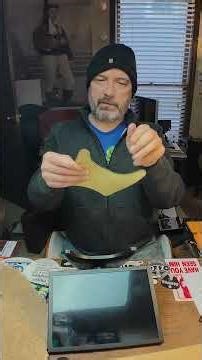 WTF IS ON MY FINGER!?!? | Miktver 10.5" Monitor Travel Display