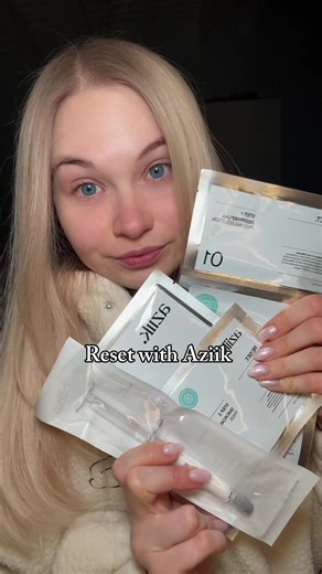 Giving my skin a glow up just in time for the holidays with the Re:set Program from @aziik_global 🤍 This routine restores and strengthens the skin barrier and leaves you with radiant, glowy skin! #kskincare #glassskin #dermatologicalskincare #skintok #koreanskincareroutine