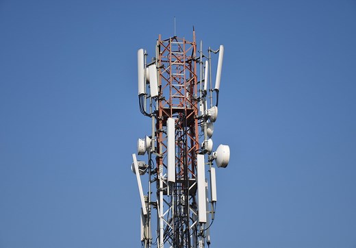 How Much Does it Cost to Build a Cell Tower? - Dgtl Infra
