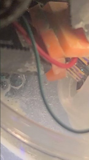 making Hydrogen fuel from water. water fuel electrolysis.