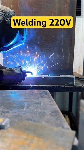 Welding sign post for magnetic banners