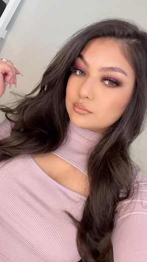 Pink eyeshadow tutorial 🌸🌸🌸🌸 #eyeshadowtutorial #pinkeyesgadow #beginnerfriendlymakeup #stepbystepeyeshadowtutorial | G.torres_makeup