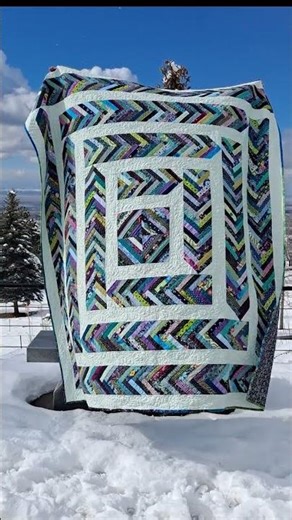 Flow String Quilt in the Wind