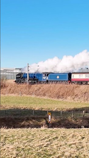 Blue Peter 60532 Edinburgh to London Kings Cross near Carstairs Junction #bluepeter #trainspotting