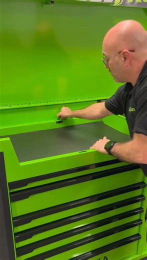 Exclusive to ToolTruck across the UK & Europe, the cart nicknamed 'The Beast' in America is here. ✔ Massive 900lb load rating ✔ Integrated power drawer for charging tools ✔ Six spacious drawers worktable hidden storage ✔ Built tough for daily professional use Available in Black (quote TT50ESC9BK) or Green (quote TT50ESC9GN). Transform your workspace with serious storage power. Get the Beast today! Call us now for more information on 01603 402 850 | ToolTruck