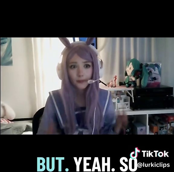 I miss the old camera #mejiromcqueen #cosplay #umamusume #y2k #fyp | Cosplayer