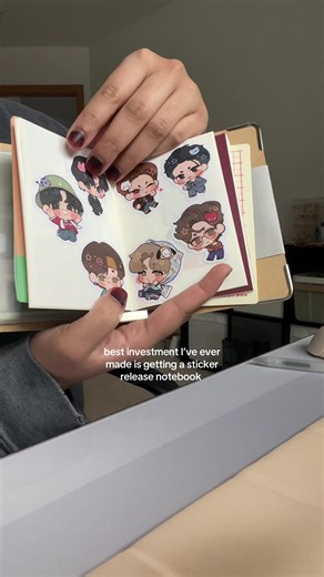 and it also makes me use my stickers more #journaling #journalecosystem #travelersnotebook