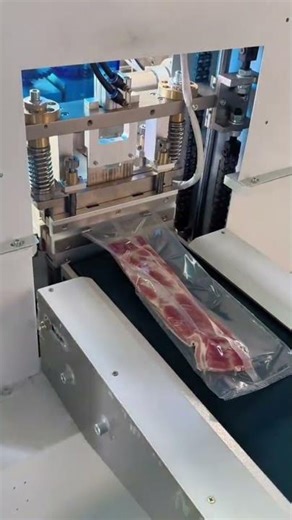 the process of packing fresh meat using a smart machine#youtubeshorts #handmade