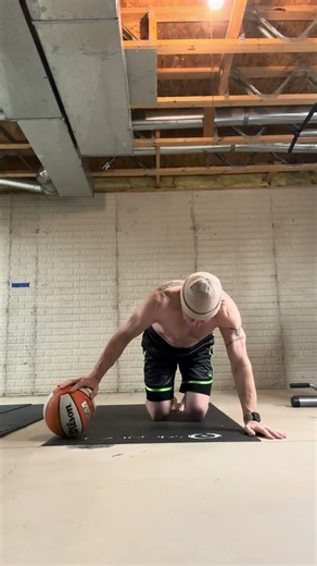 Archer push-up #calisthenicsbasics #bodyweighttraining #pushupexercises