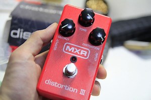 MXRだとDistortion iiiとDistortion どっちがいいのか。