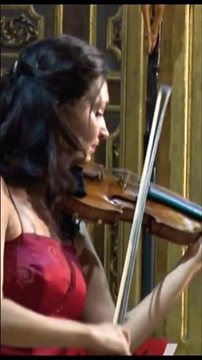 Eva León performs The Winter op.8 #Vivaldi #violin #evaleónviolin #horstsohm #music #classicalmusic
