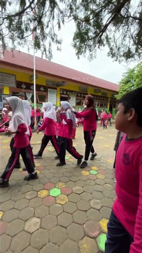 Unity = Win! Class Meeting Tug of War Competition