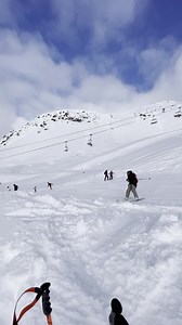 4.5M views · 3.8K reactions | Ça y est la saison est vraiment lancée on tricote... Et en attendant le WE le bon film du vendredi soir c'est CONSCIENCE et il est là : https://youtu.be/zmMkfi8fGcA Bonne soirée les amis. Et attention à vous ce week-end end ça risque d'être chaud les avalanches. | Victor Galuchot | Facebook