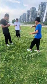 你飞过头了……#回旋飞手训练#萌宠的迷惑行为 #蜜袋鼯小飞鼠 #是时候展现真正的技术了