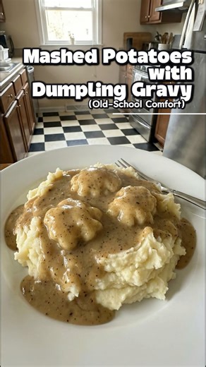 🥔 Mashed Potatoes with Dumpling Gravy (Old-School Comfort • Thick & Cozy • Better Than Takeout) This is pure grandma-style comfort food — fluffy mashed potatoes topped with soft dough dumplings swimming in thick, peppery gravy. Simple ingredients, slow cooking, and that old-fashioned texture that sticks to the spoon and warms you from the inside out. No meat needed. No shortcuts. Just real comfort. It’s humble, filling, and exactly how hard-times meals turned into lifelong favorites 🤍 ⏱️ Recip