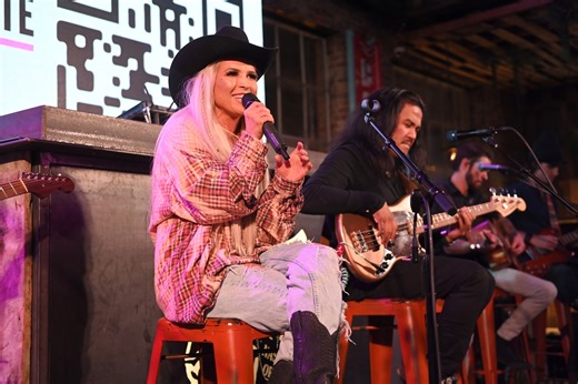 Country music singer died after being rushed to hospital: ‘I didn’t want to come back’