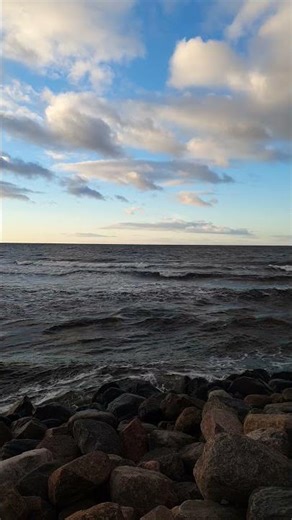 Storm Hits the Baltic 🌊 Giant Evening Waves Crush the Shore