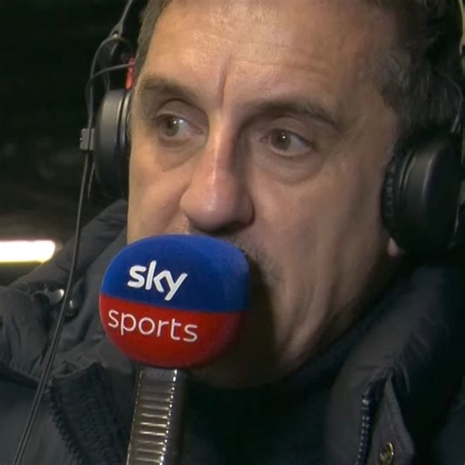 "Liverpool will be in a very dark place" 🎙️ Gary Neville reacts to Liverpool's dramatic 3-3 draw with Leeds United 🔴 | Sky Sports Football