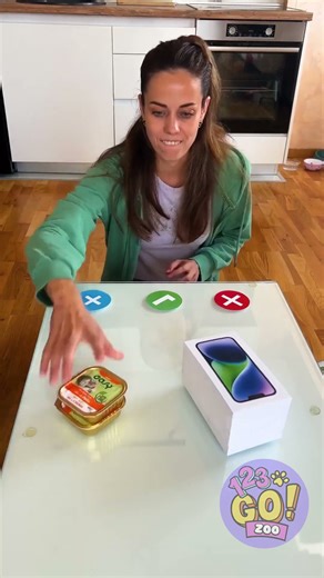 Paws & Trades: Swapping Goods with My Feline Friend! 🐾💼