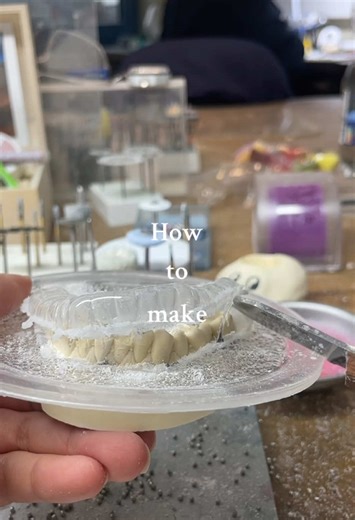How to Make a Retainer for Teeth