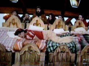 Snow White & The Seven Dwarfs- Spanish Parody