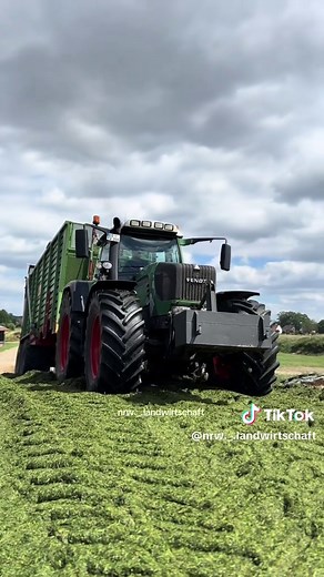 930👌🏼😮‍💨😍 #farmtok #farmlife #farming #fendt #930turbo @Dorfleben @Miguel @Agrar_NRW @Agrarpics_MW🌾 @Joel @Laticia @marcel_agrar