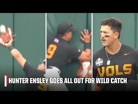 Tennessee CF leaves EYEBLACK ON THE WALL after WILD catch 😤 | Men's College World Series
