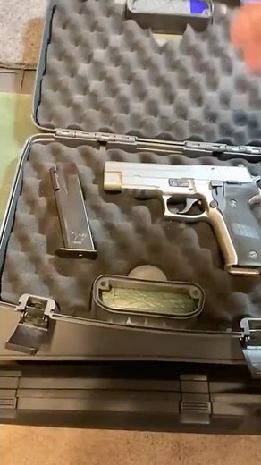 Sig Sauer P226 Demonstration
