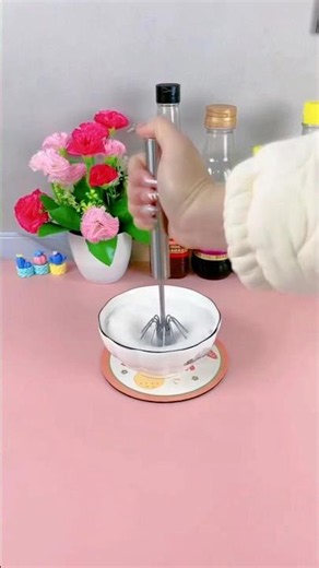 Manual Whisk That Actually Works 👀 CookingHack #HomeEssentials #SmartKitchen #KitchenMustHaves