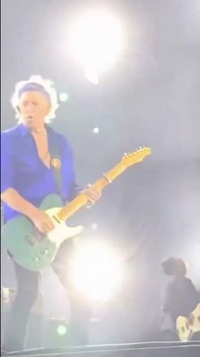 Jumpin Jack Flash - Keith Richards close-up - The Rolling Stones Lyon 2022 - #guitarriff