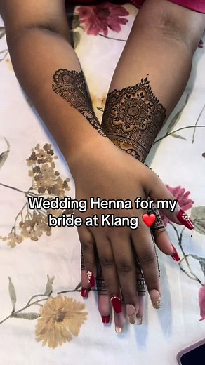 Beautiful Wedding Henna Art at Klang
