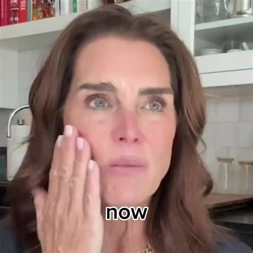 How to Maintain Healthy Hair at 60