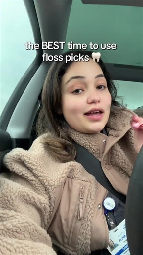 the one time I’ll encourage you to use floss picks #flossing #flossingtechnique