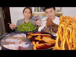 Invited Sister to Have Vegetables Hotpot! Tripe and Coriander!