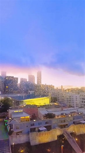 San Francisco, Ca ❤️A view from my window. The Moscone Center, SOMA, SalesForce Tower in the distance. Sunrise Timelapse. | Scottie Eff