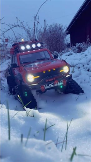 First run on Traxx in the Snow! ❄️ #rc #rccar #rccrawler #snowtracks #winter