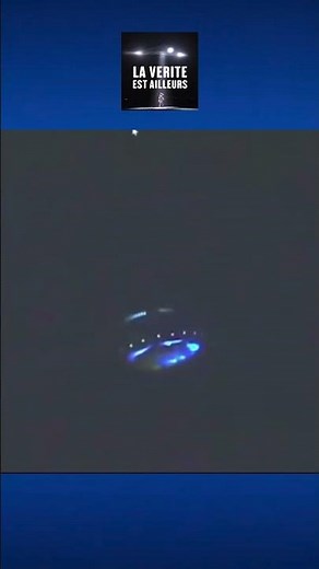🚨 Un OVNI filmé au-dessus de la base aérienne de Nellis - Nevada (USA)