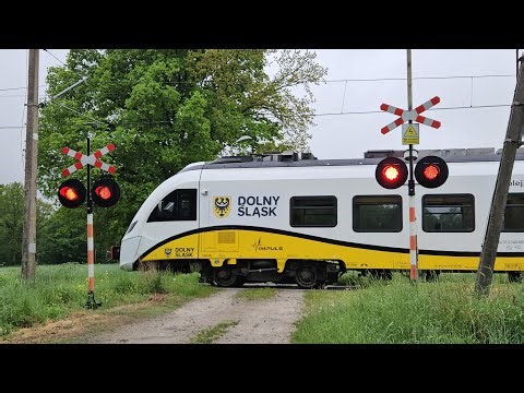 ?[*] Przejazd kolejowy (SSP)/Railroad crossing, Gierałtów