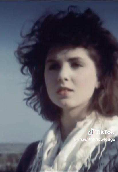 Holding Back the Years by Simply Red: A Nostalgic Hit